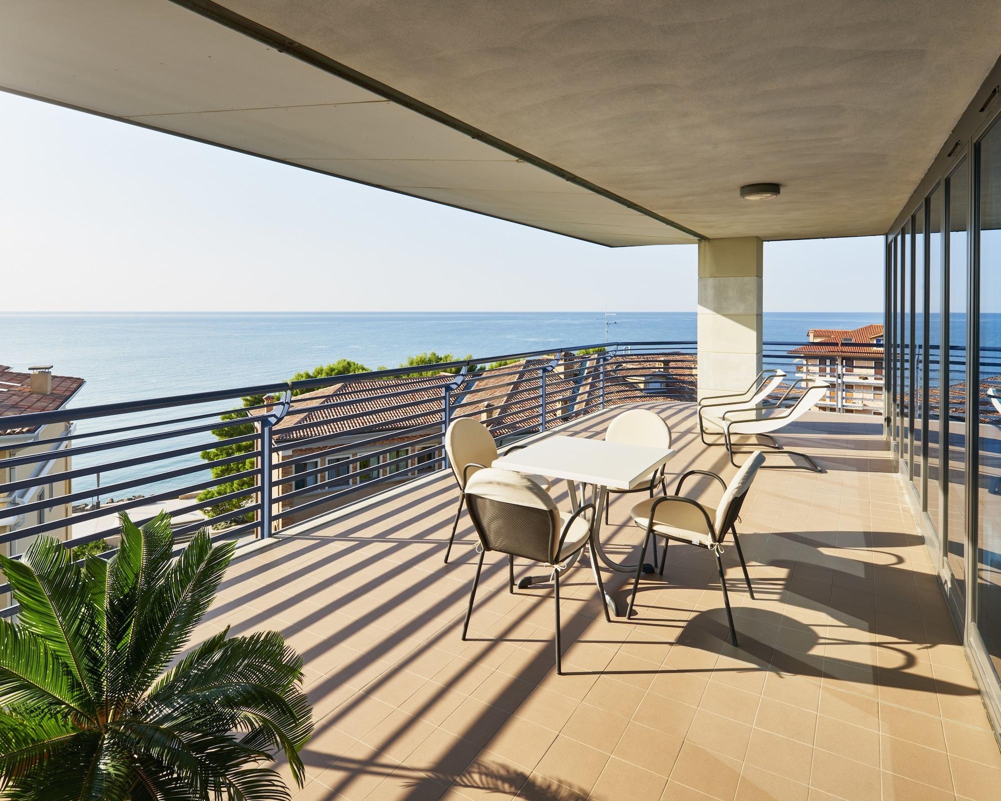 Hotel Fonzari Grado Exterior photo